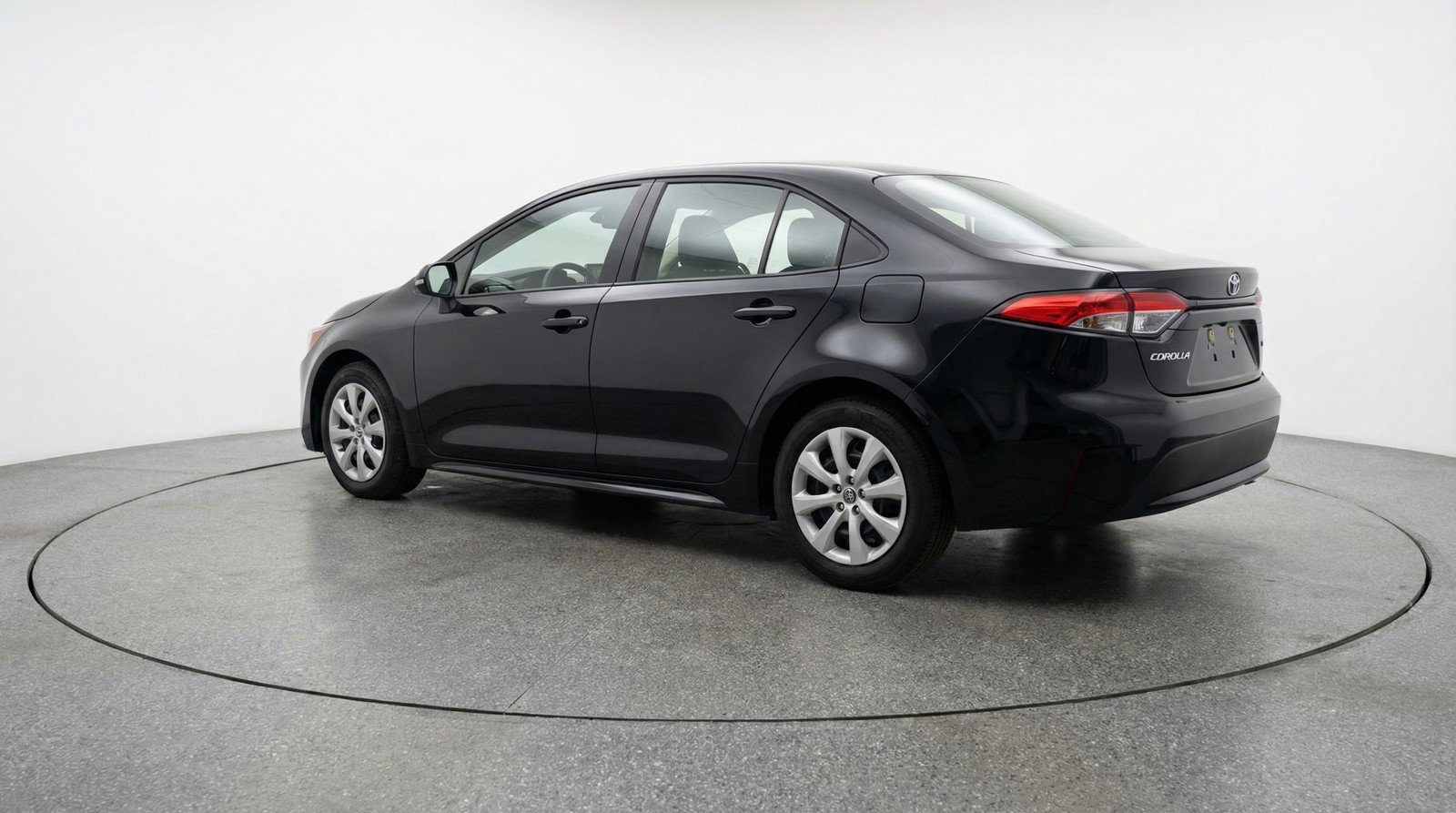 Used 2025 Toyota Corolla LE image 6