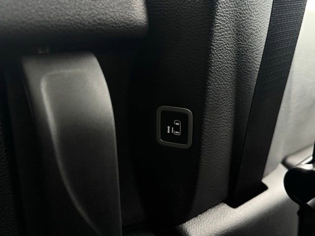 New 2026 Chrysler Pacifica Limited w/ Uconnect Theater Family Group image 28