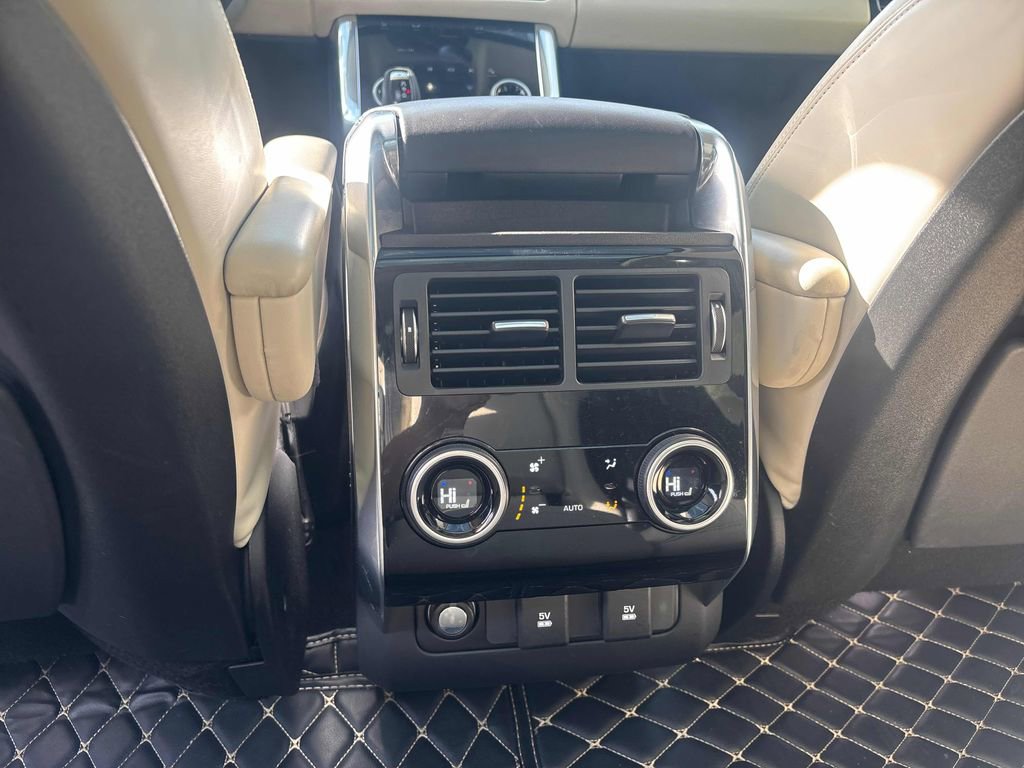 Used 2019 Land Rover Range Rover Sport HST image 17