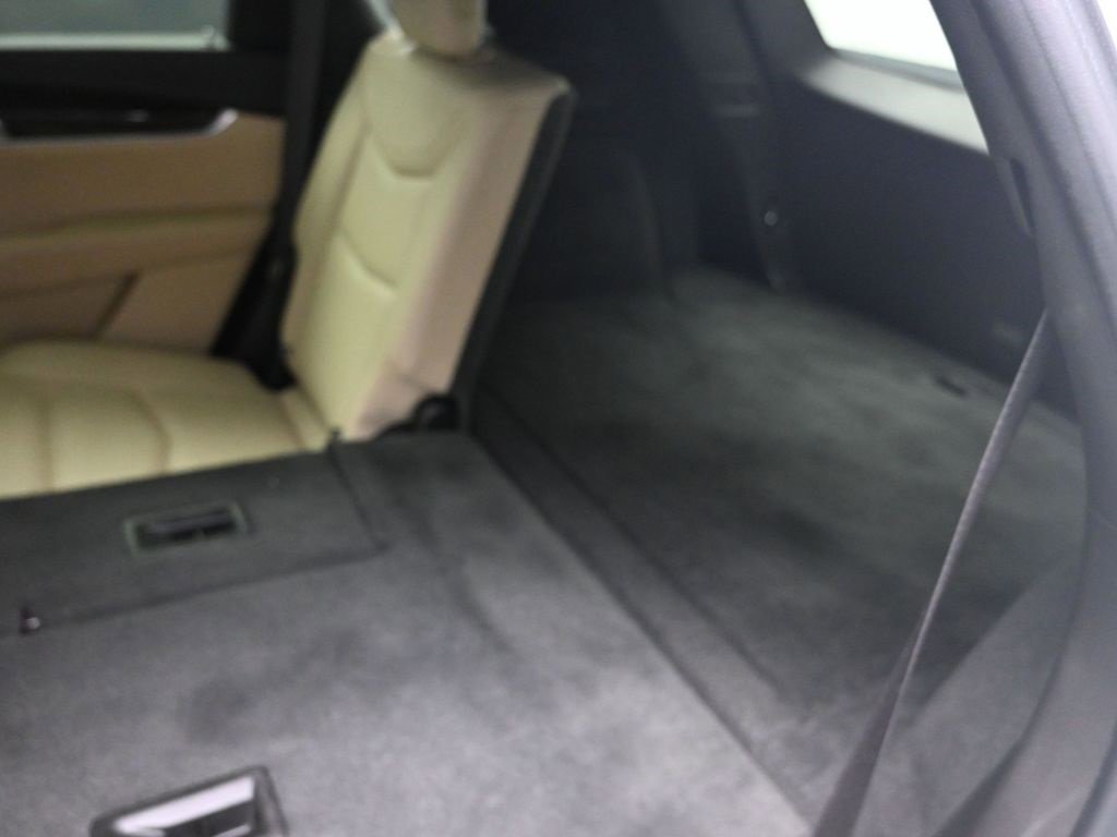 Used 2018 Cadillac XT5 FWD w/ LPO, Wheel Lock Package image 21