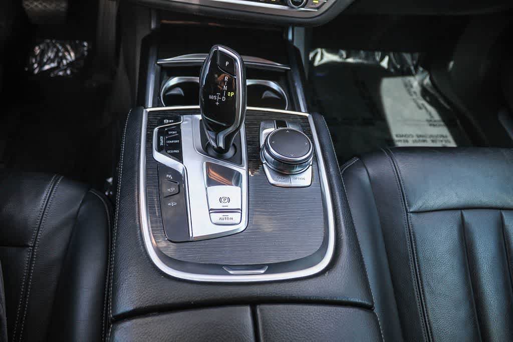 Used 2016 BMW 740i RWD image 23