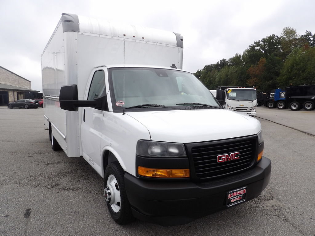 Used 2021 GMC Savana 3500 Extended w/ Power Convenience Package RWD image 10