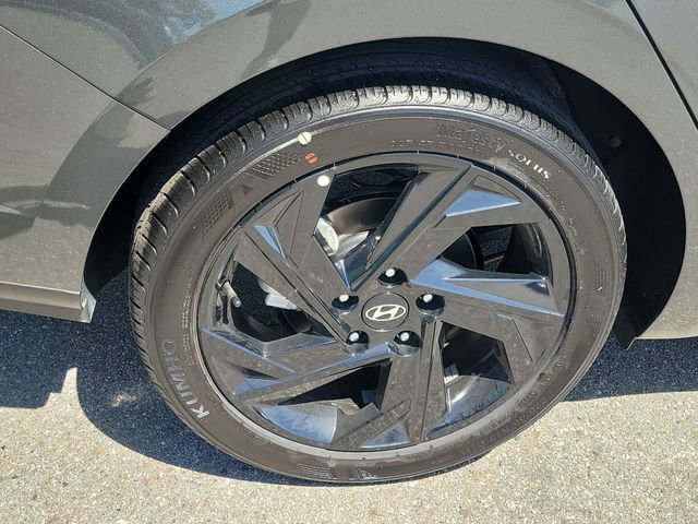 New 2026 Hyundai Elantra Sport FWD image 27