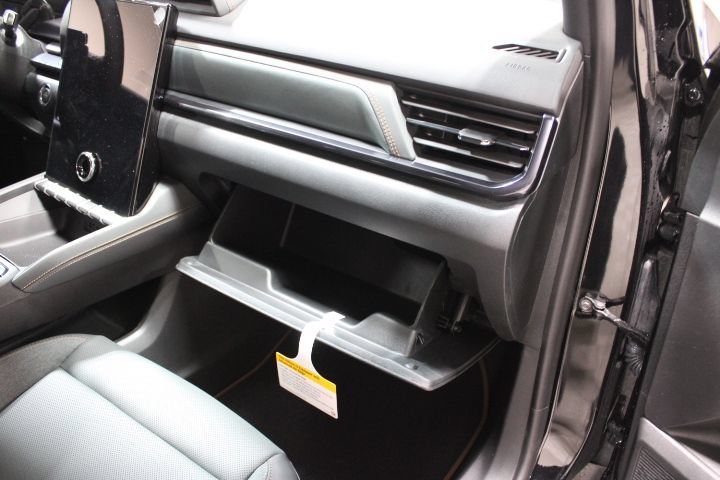 New 2026 GMC Terrain AT4 w/ Convenience Package III image 25