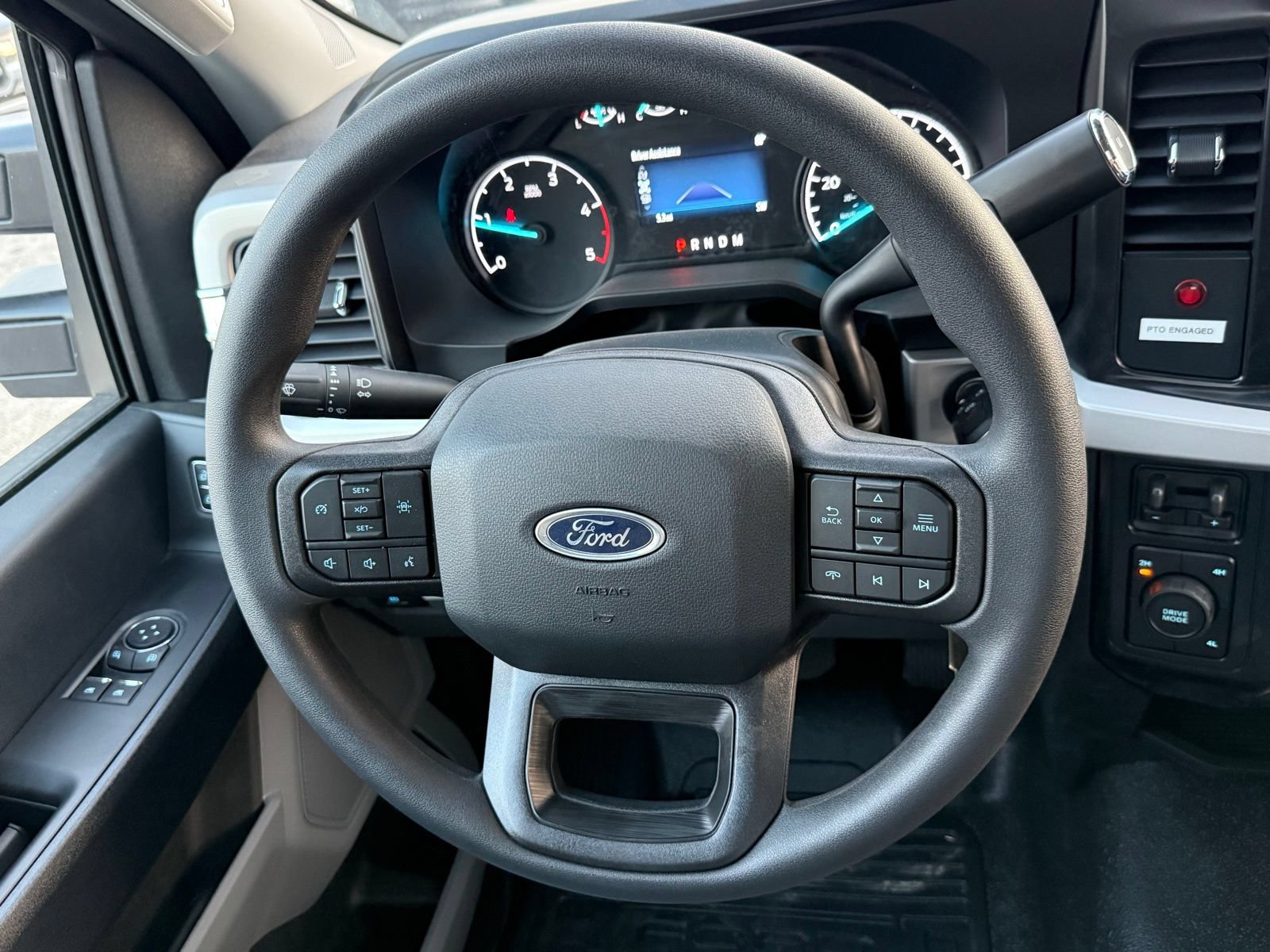 New 2026 Ford F550 2WD Regular Cab Super Duty image 25