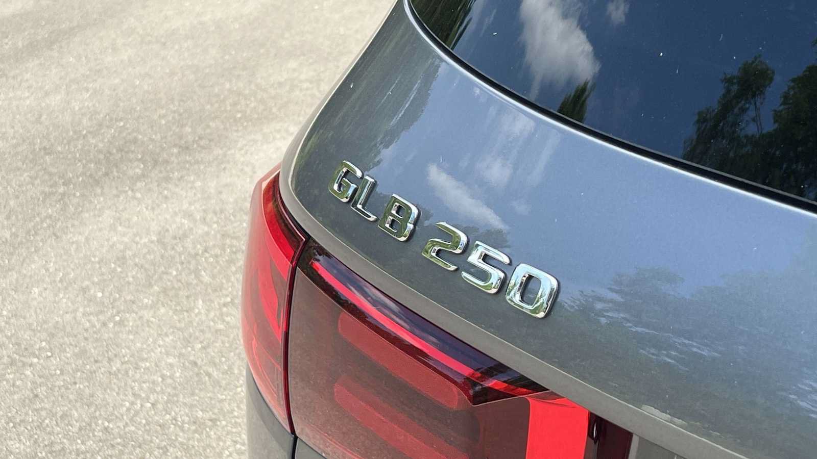 New 2026 Mercedes-Benz GLB 250 4MATIC image 26
