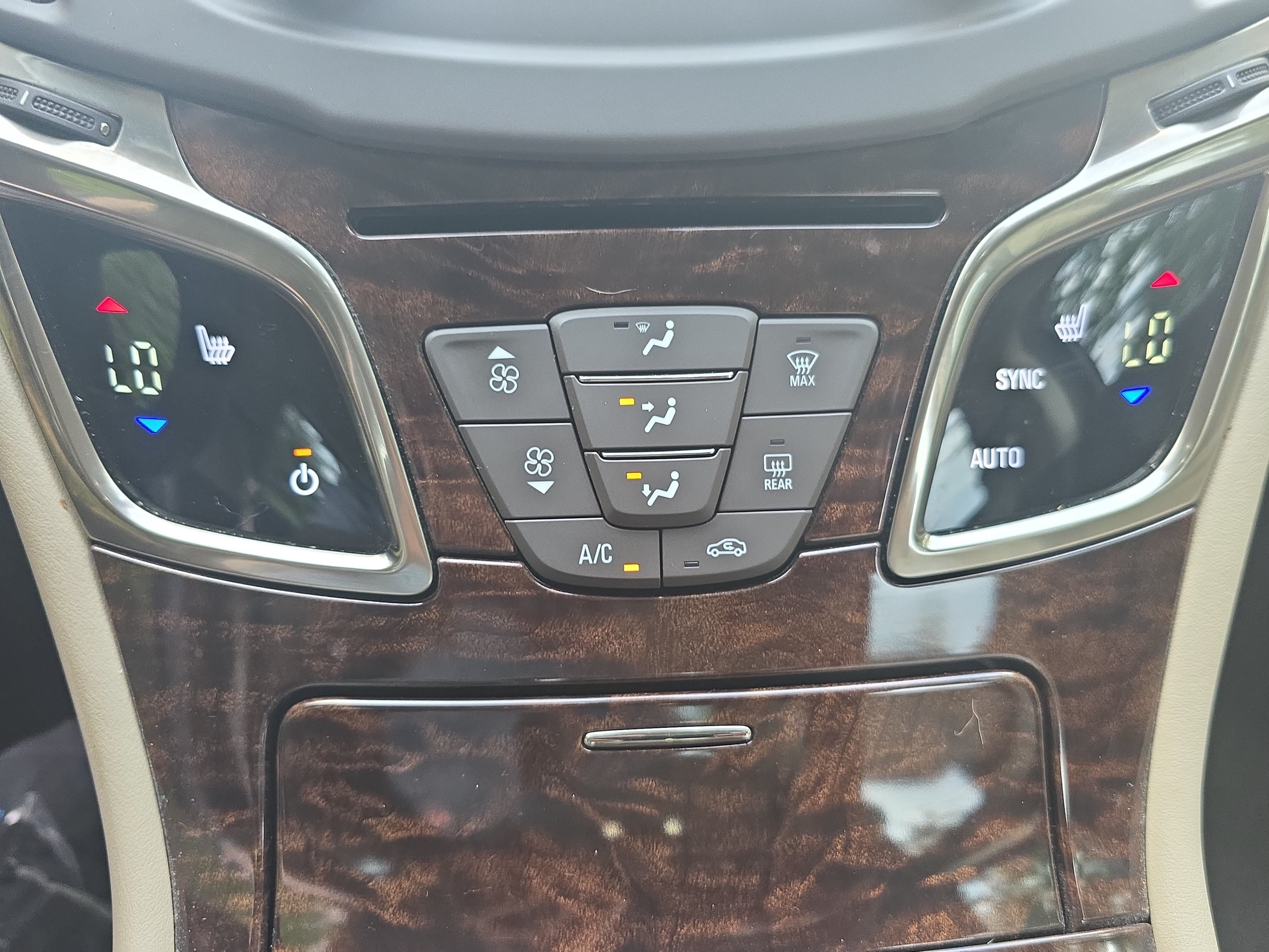 Used 2014 Buick LaCrosse Leather FWD image 22