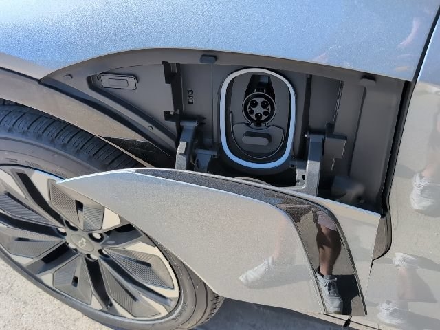 New 2026 Chevrolet Blazer EV RS AWD/4WD image 33