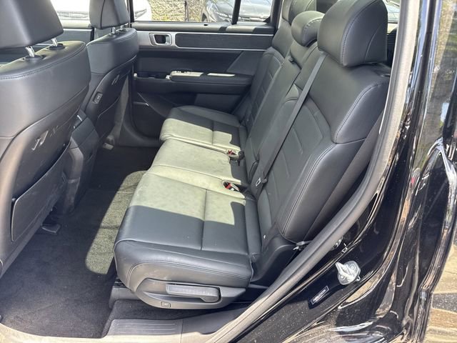 Used 2025 Hyundai Santa Fe Limited FWD image 21