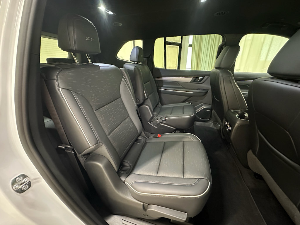 Certified 2026 Buick Enclave Sport Touring AWD/4WD image 17