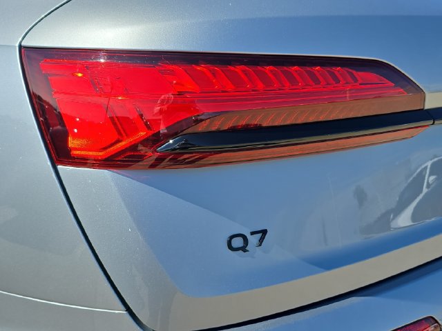 Certified 2026 Audi Q7 3.0T Premium w/ Convenience Plus Package AWD/4WD image 36