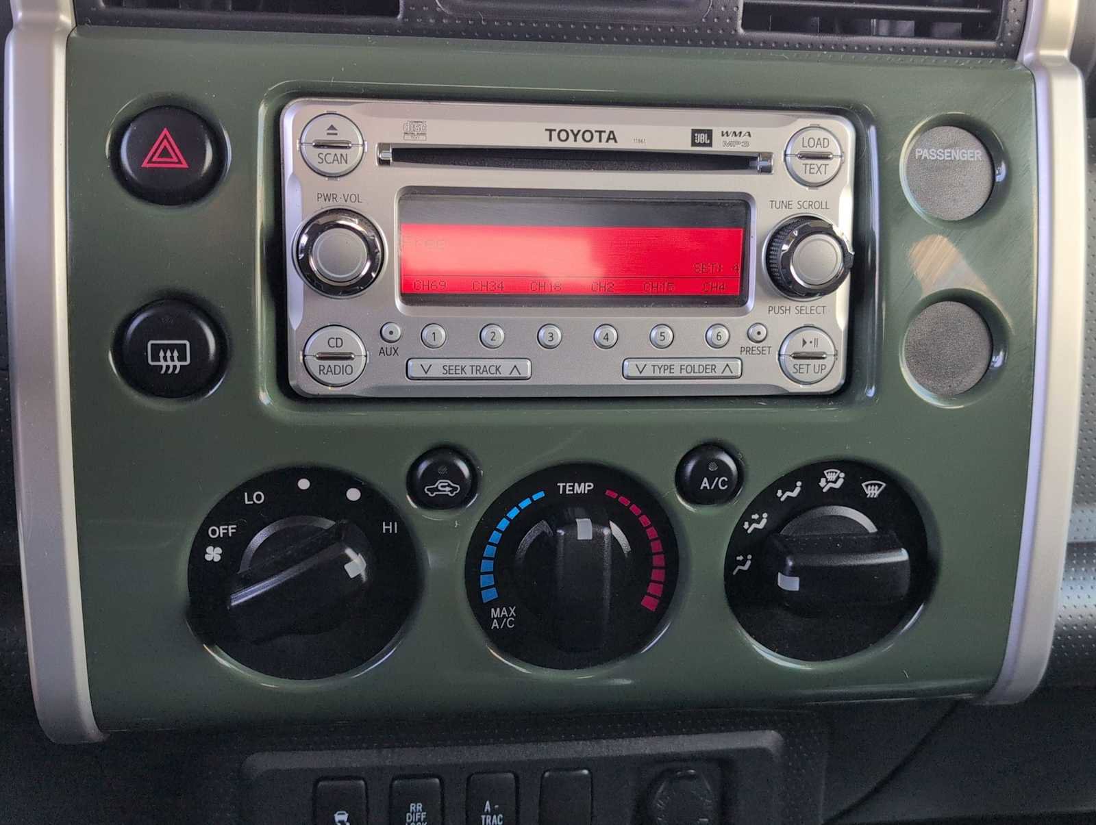 Used 2012 Toyota FJ Cruiser 4WD w/ Upgrade Pkg image 25