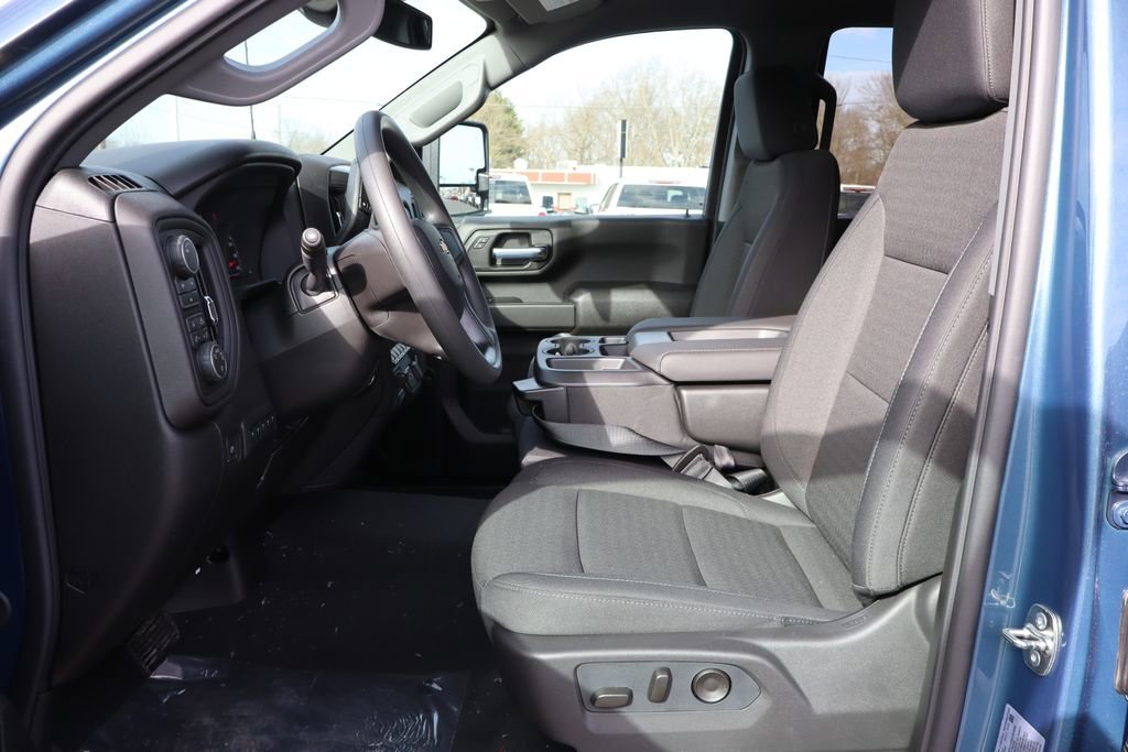 New 2026 Chevrolet Silverado 2500 Custom w/ Custom Value Package image 5