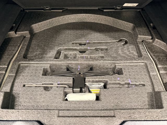 Used 2018 Subaru Outback 2.5i Limited AWD/4WD image 23