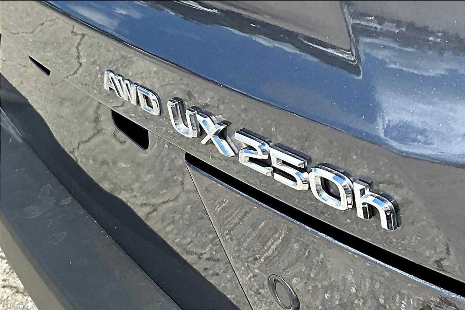 Used 2023 Lexus UX 250h AWD w/ Accessory Package (Z1) image 10