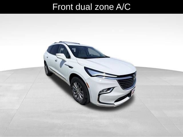 Certified 2023 Buick Enclave Essence AWD/4WD image 5