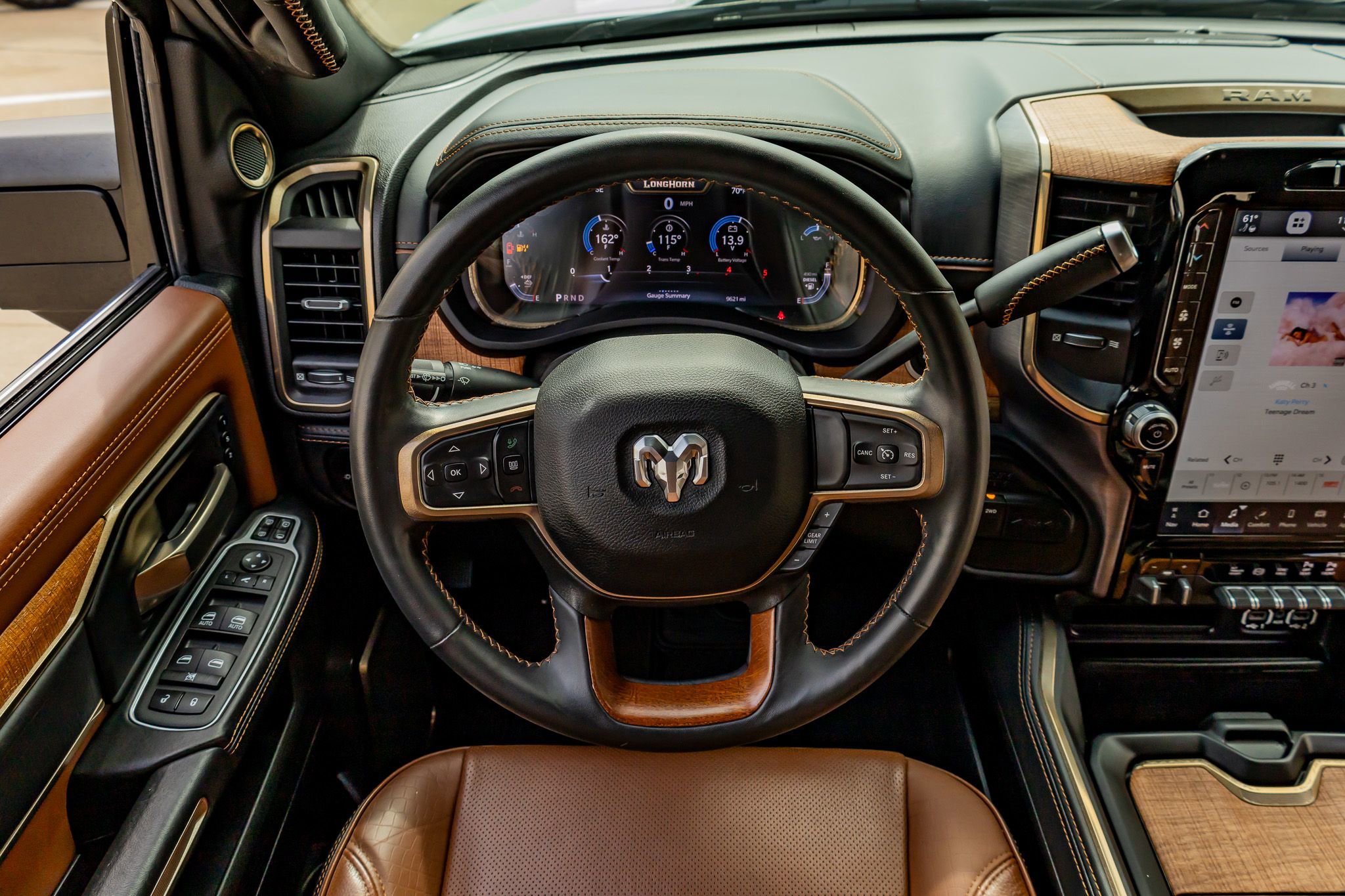 Used 2024 RAM 3500 Limited w/ Towing Technology Group image 19