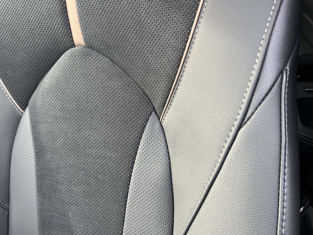 New 2026 Toyota Grand Highlander AWD Hybrid image 13