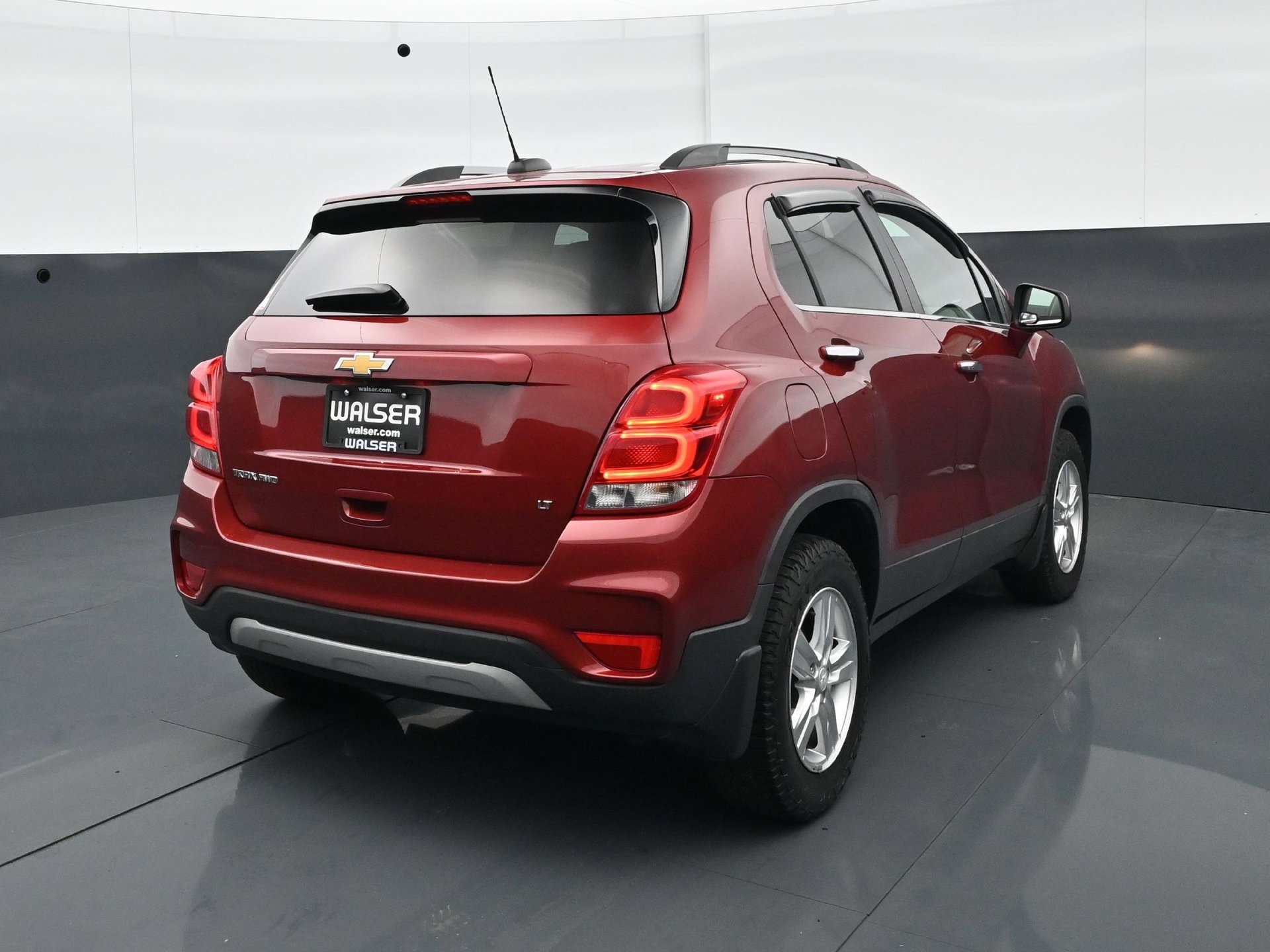 Used 2019 Chevrolet Trax LT w/ Sun & Sound Package AWD/4WD image 6