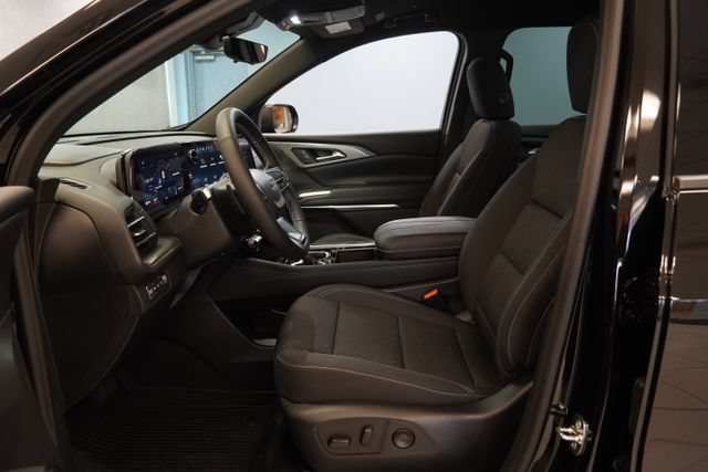New 2026 Chevrolet Traverse LT w/ Midnight/Sport Edition AWD/4WD image 4