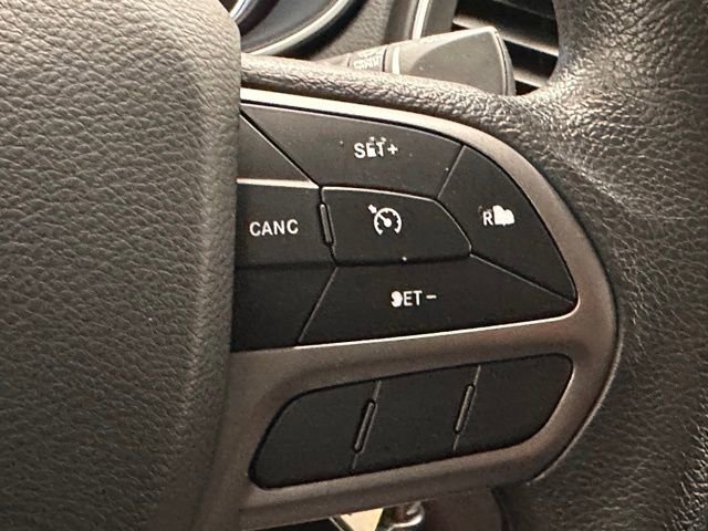 Used 2021 Jeep Cherokee Latitude AWD/4WD image 12