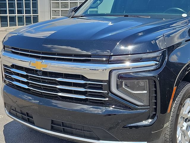 Used 2025 Chevrolet Tahoe LT RWD image 2