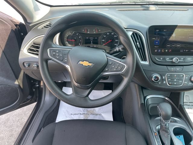 Used 2025 Chevrolet Malibu LT FWD image 23