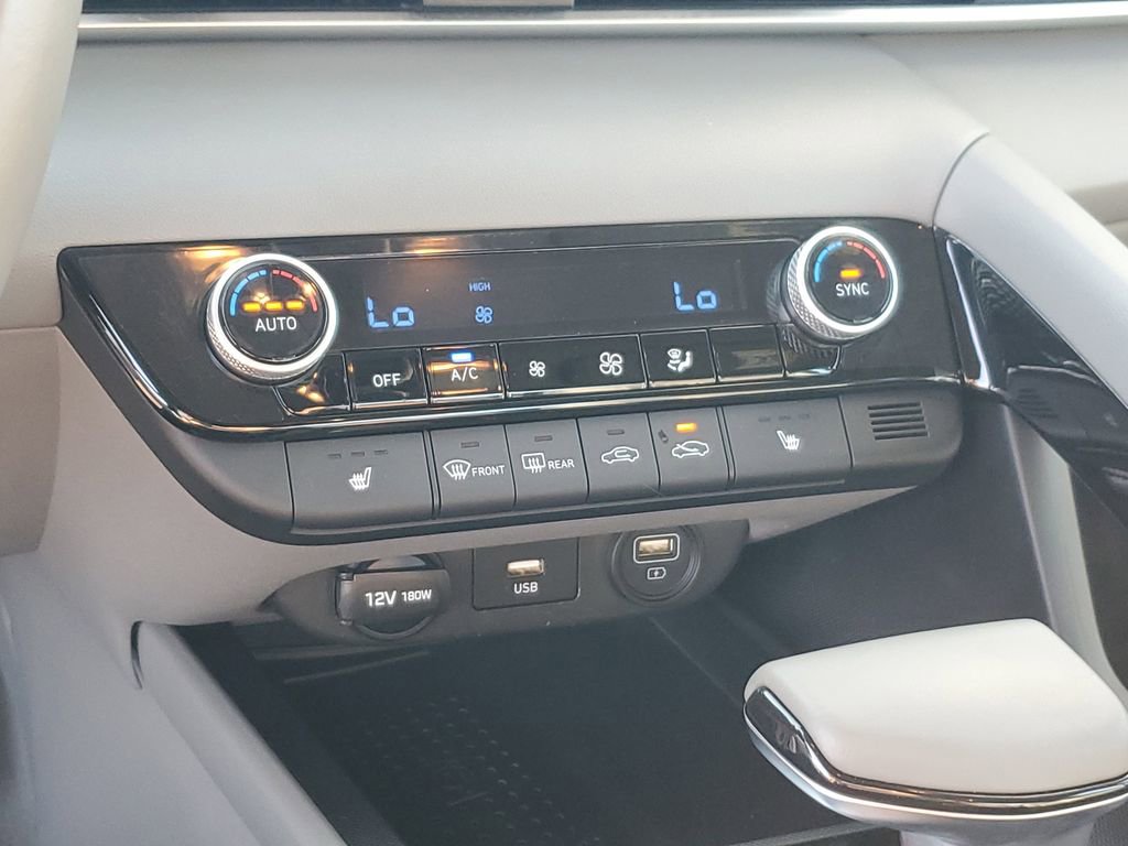 Used 2022 Hyundai Elantra SEL w/ Convenience Package image 24