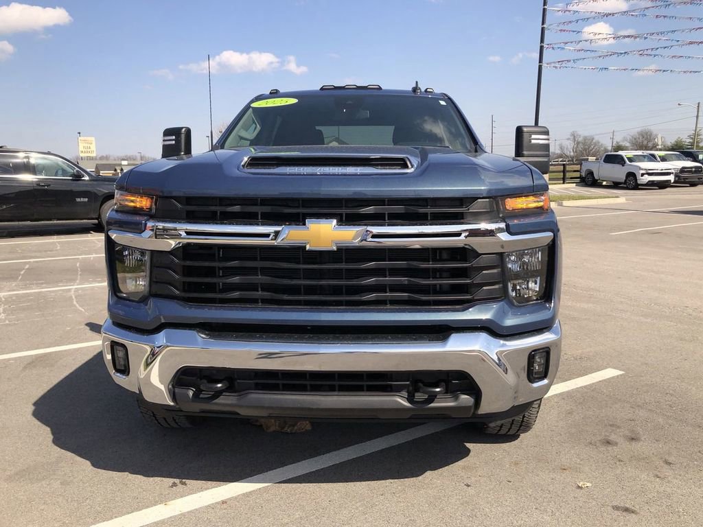 Used 2025 Chevrolet Silverado 2500 LT image 8