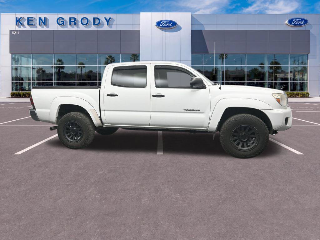 Used 2013 Toyota Tacoma PreRunner w/ SR5 Pkg RWD image 5