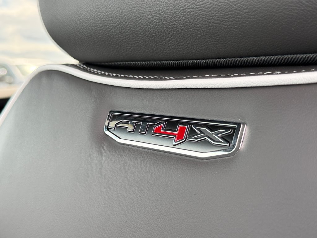 New 2026 GMC Sierra 1500 AT4X w/ LPO, Black Badging Package AWD/4WD image 40
