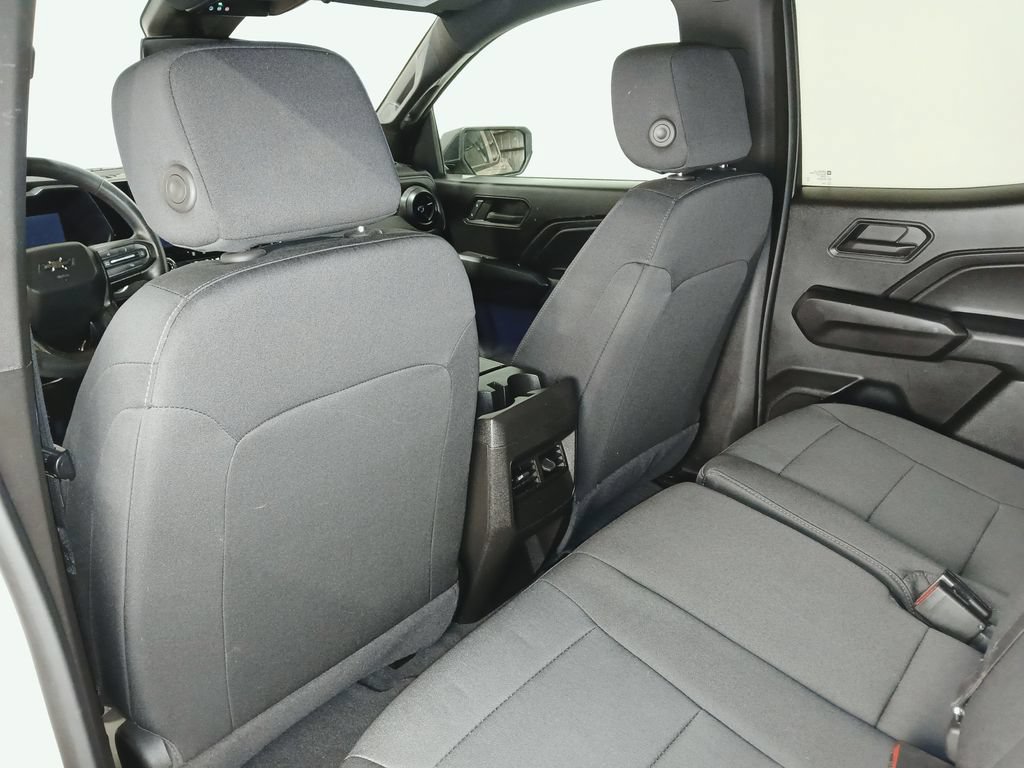 Used 2024 Chevrolet Colorado Trail Boss w/ Technology Package AWD/4WD image 13
