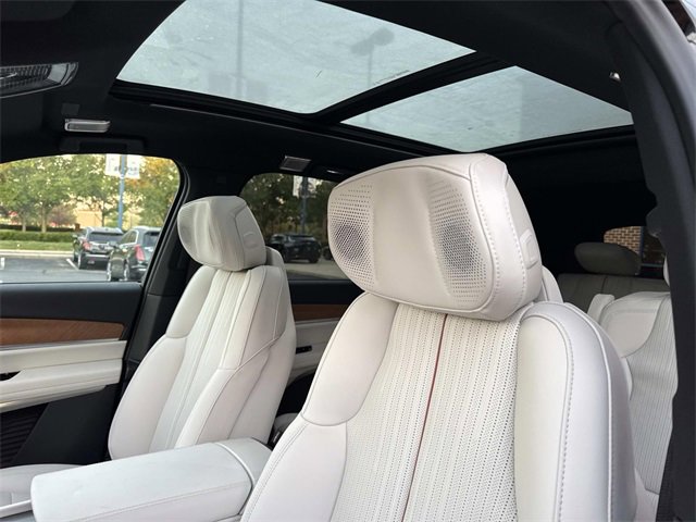 New 2026 Cadillac Vistiq Sport image 21