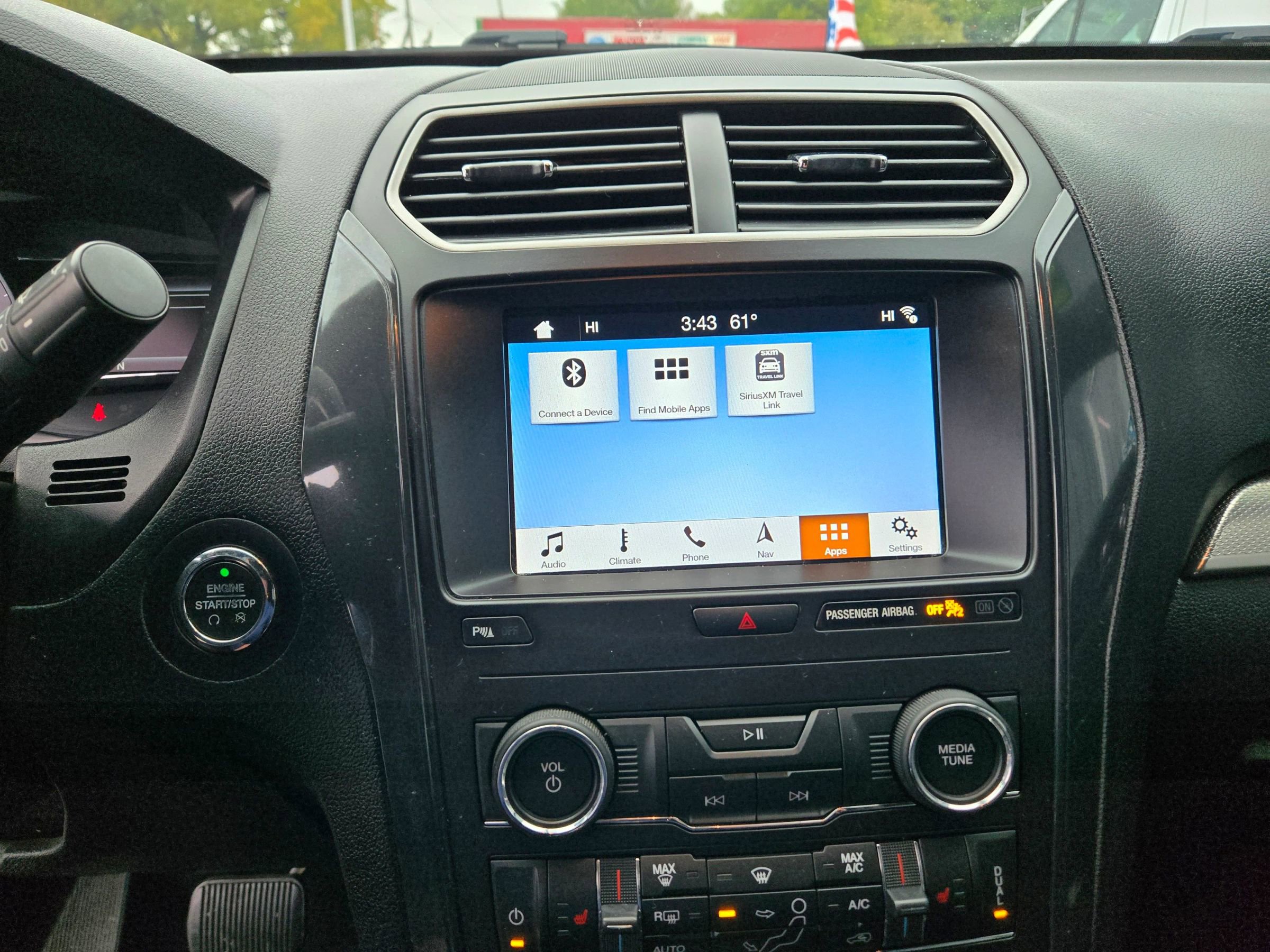 Used 2019 Ford Explorer XLT w/ Equipment Group 202A AWD/4WD image 45