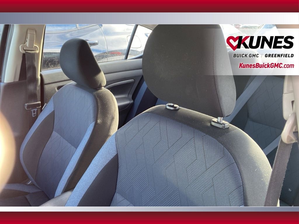 Used 2023 Nissan Versa SV image 18