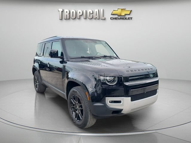 Used 2025 Land Rover Defender 110 S AWD/4WD image 4