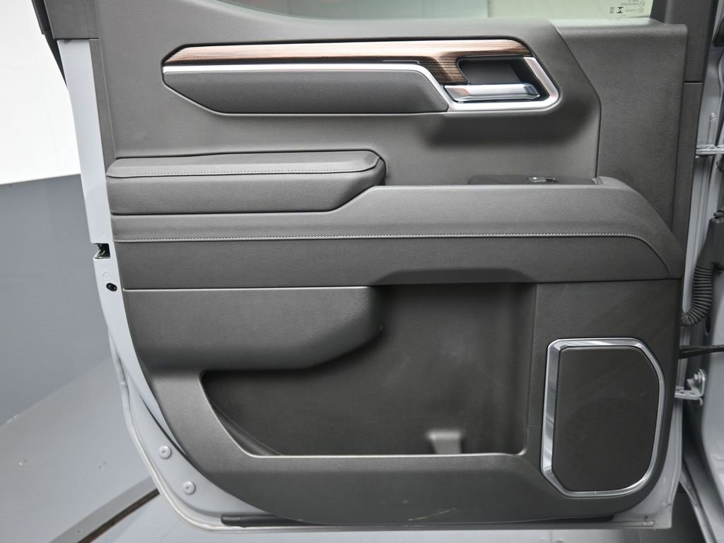 Used 2025 Chevrolet Silverado 1500 RST w/ Convenience Package II image 25