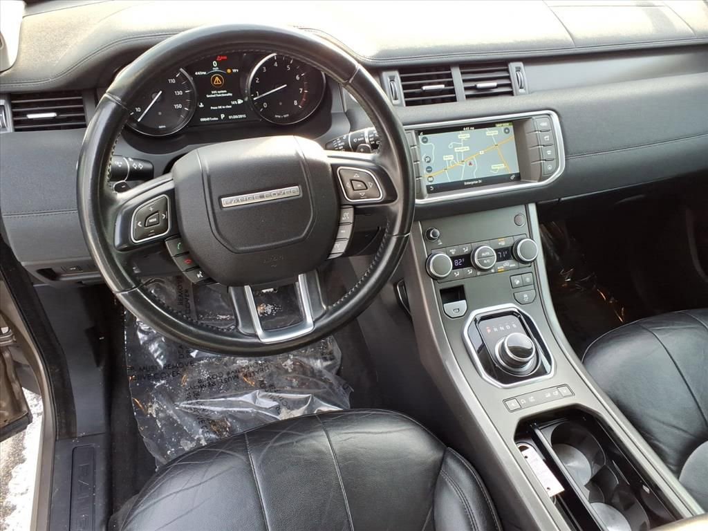 Used 2019 Land Rover Range Rover Evoque SE image 17