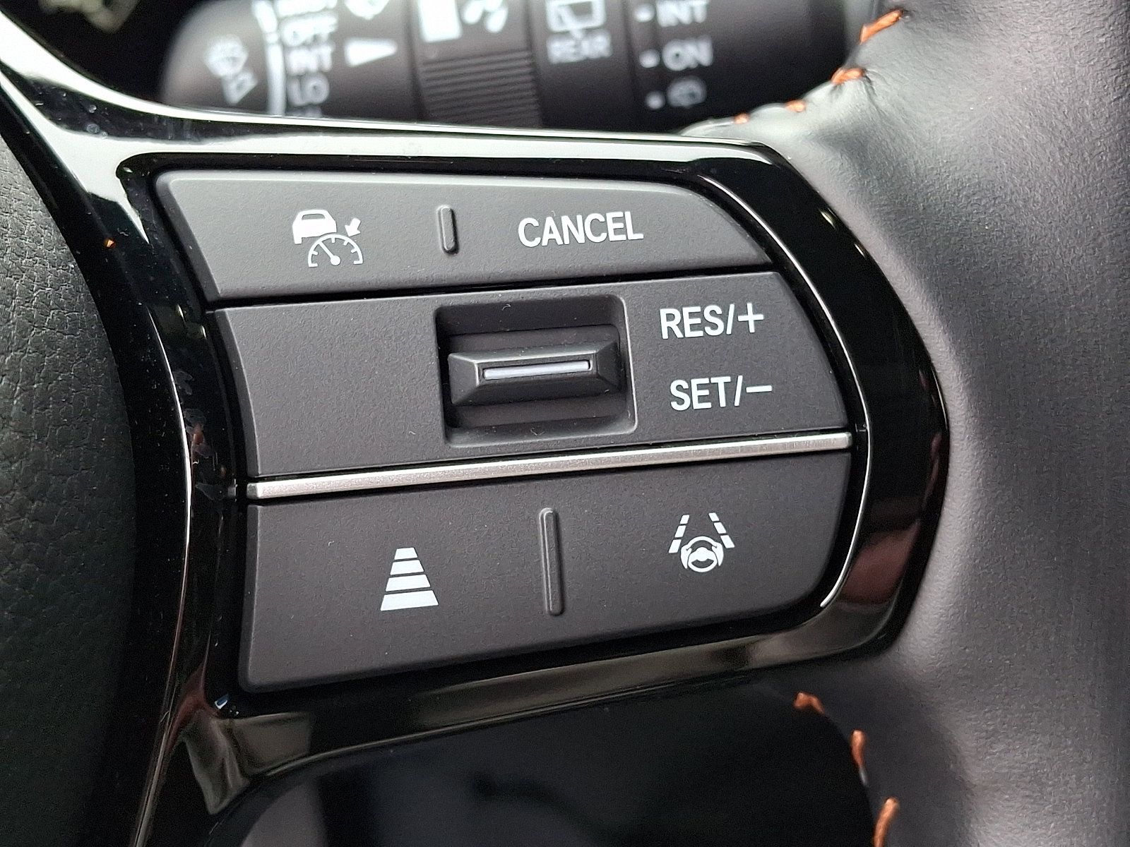Certified 2025 Honda HR-V Sport image 21
