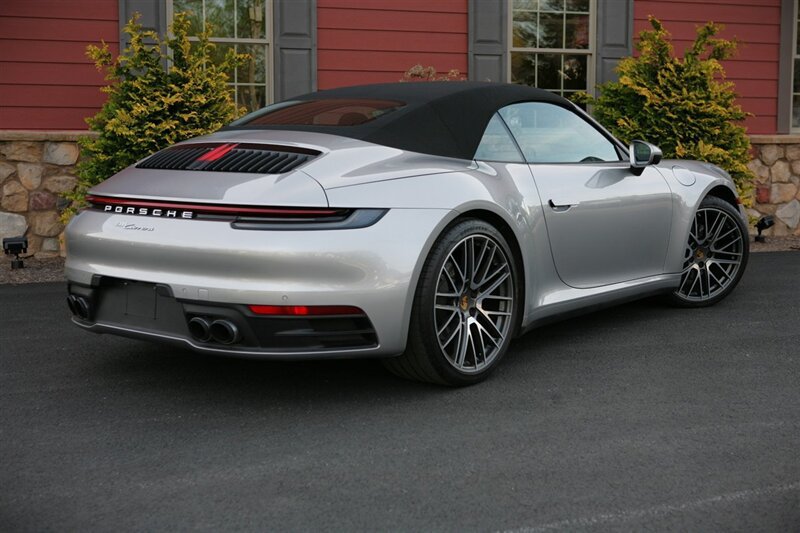 Used 2024 Porsche 911 Carrera w/ Premium Package RWD image 9