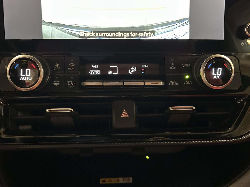 Used 2023 Toyota Highlander XSE AWD/4WD image 27
