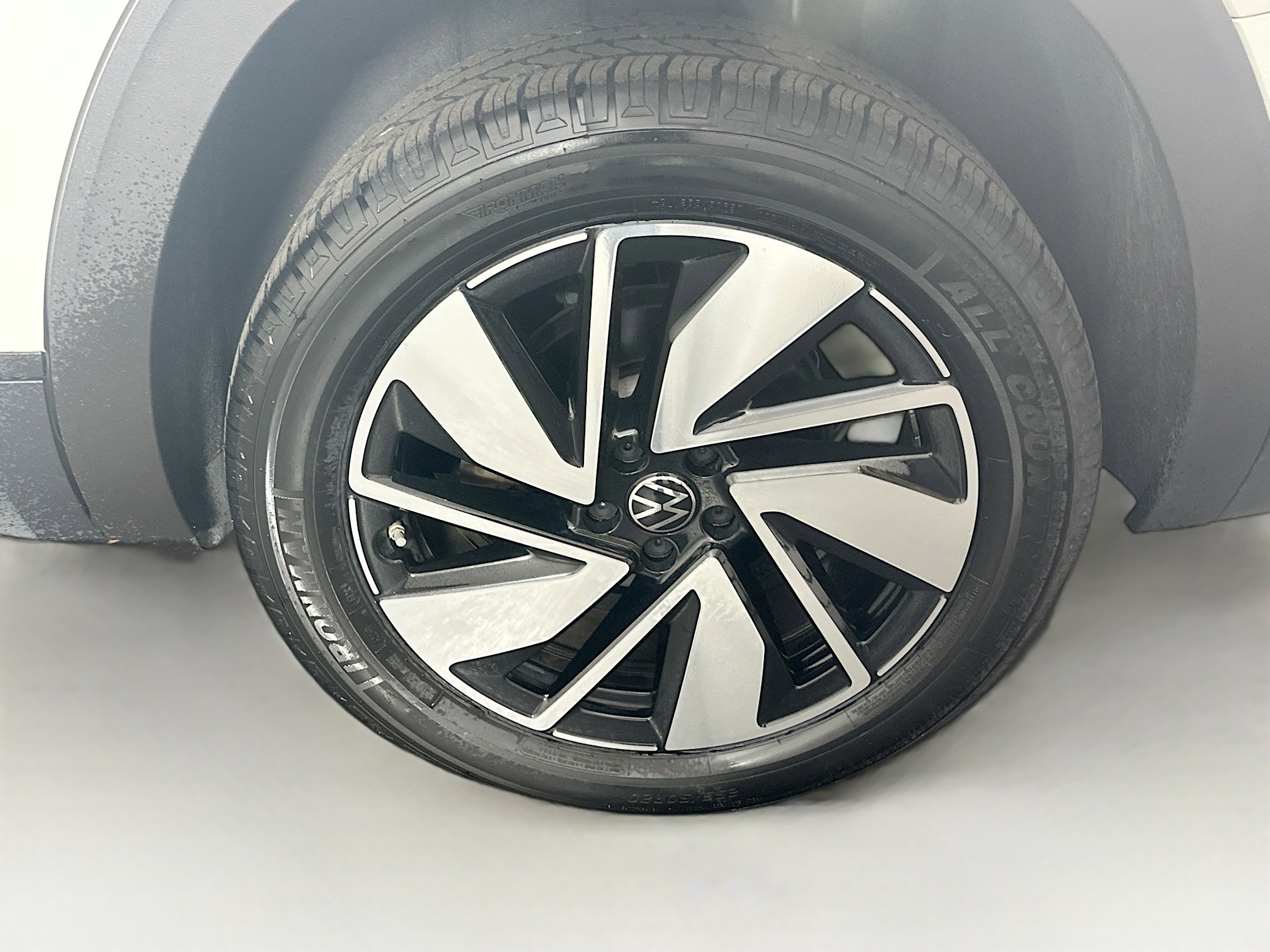 Used 2025 Volkswagen Atlas SE image 11