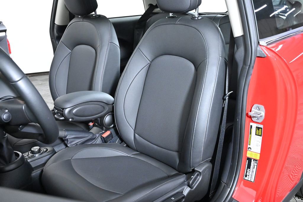 Certified 2024 MINI Cooper 2-Door Hardtop image 22