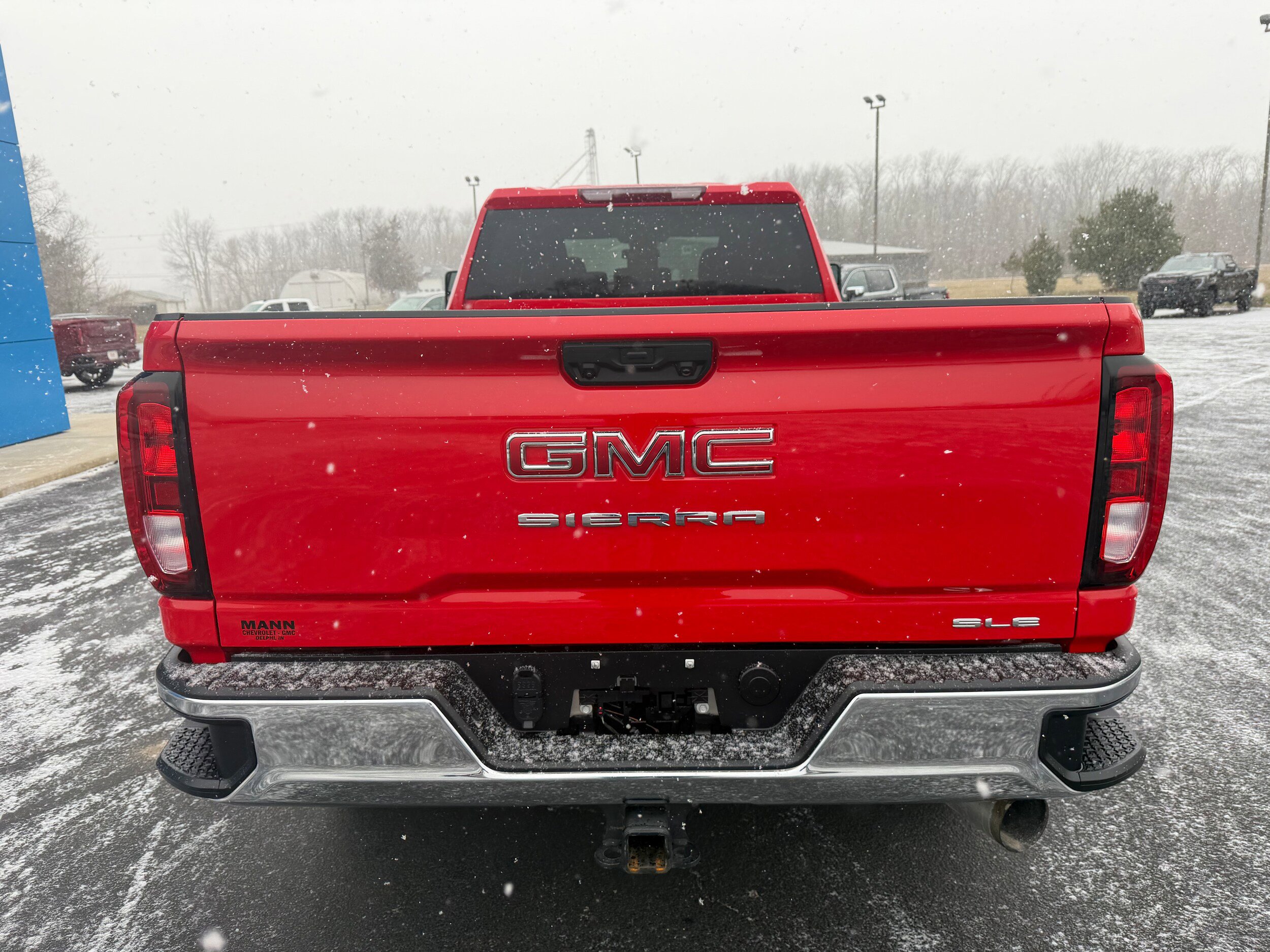 Used 2025 GMC Sierra 3500 SLE w/ SLE Convenience Package AWD/4WD image 3