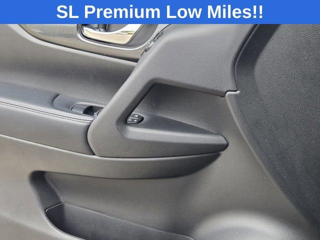 Used 2015 Nissan Rogue SL w/ SL Premium Package FWD image 23