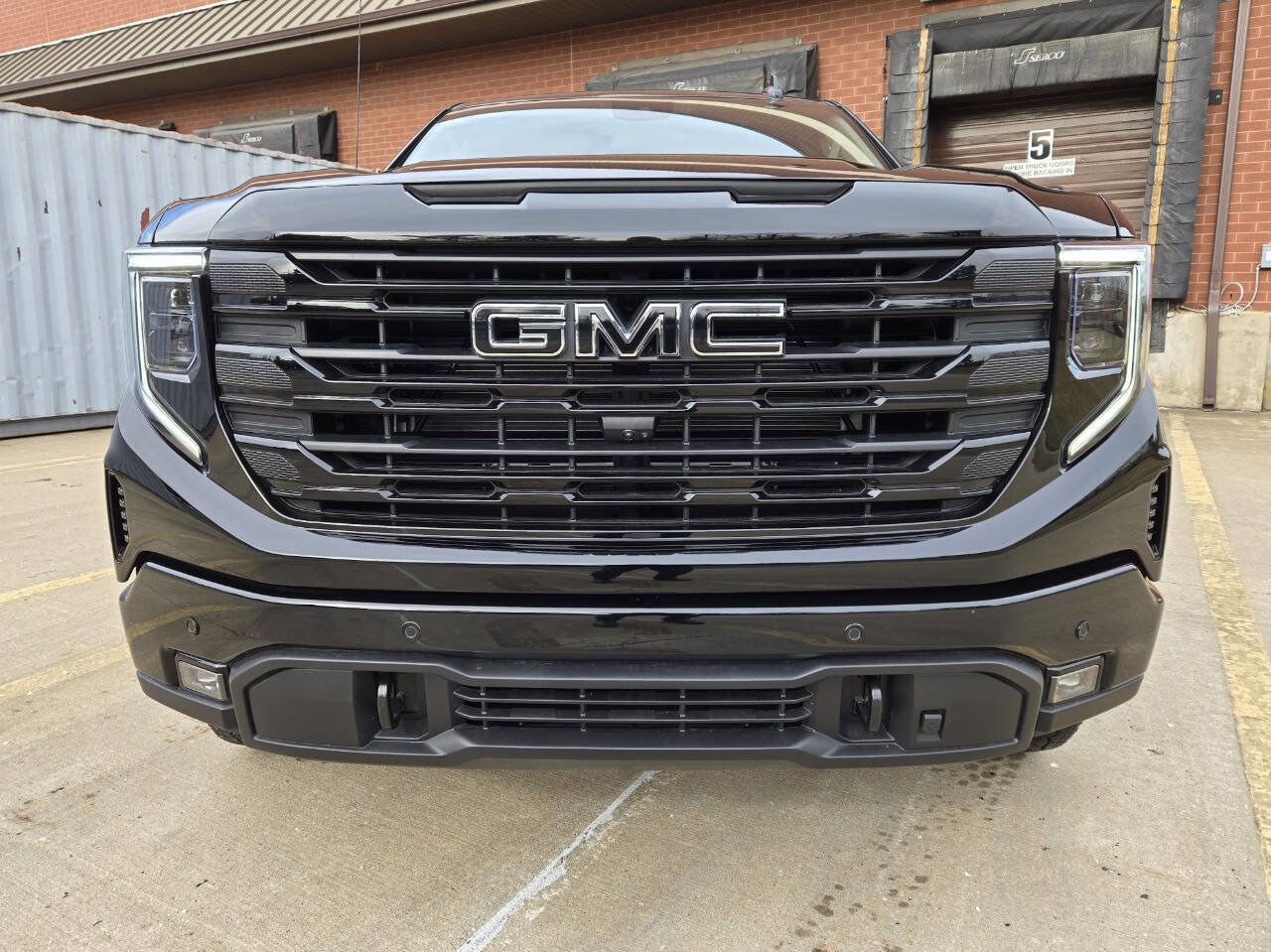 Used 2025 GMC Sierra 1500 Elevation w/ Elevation Premium Package image 3