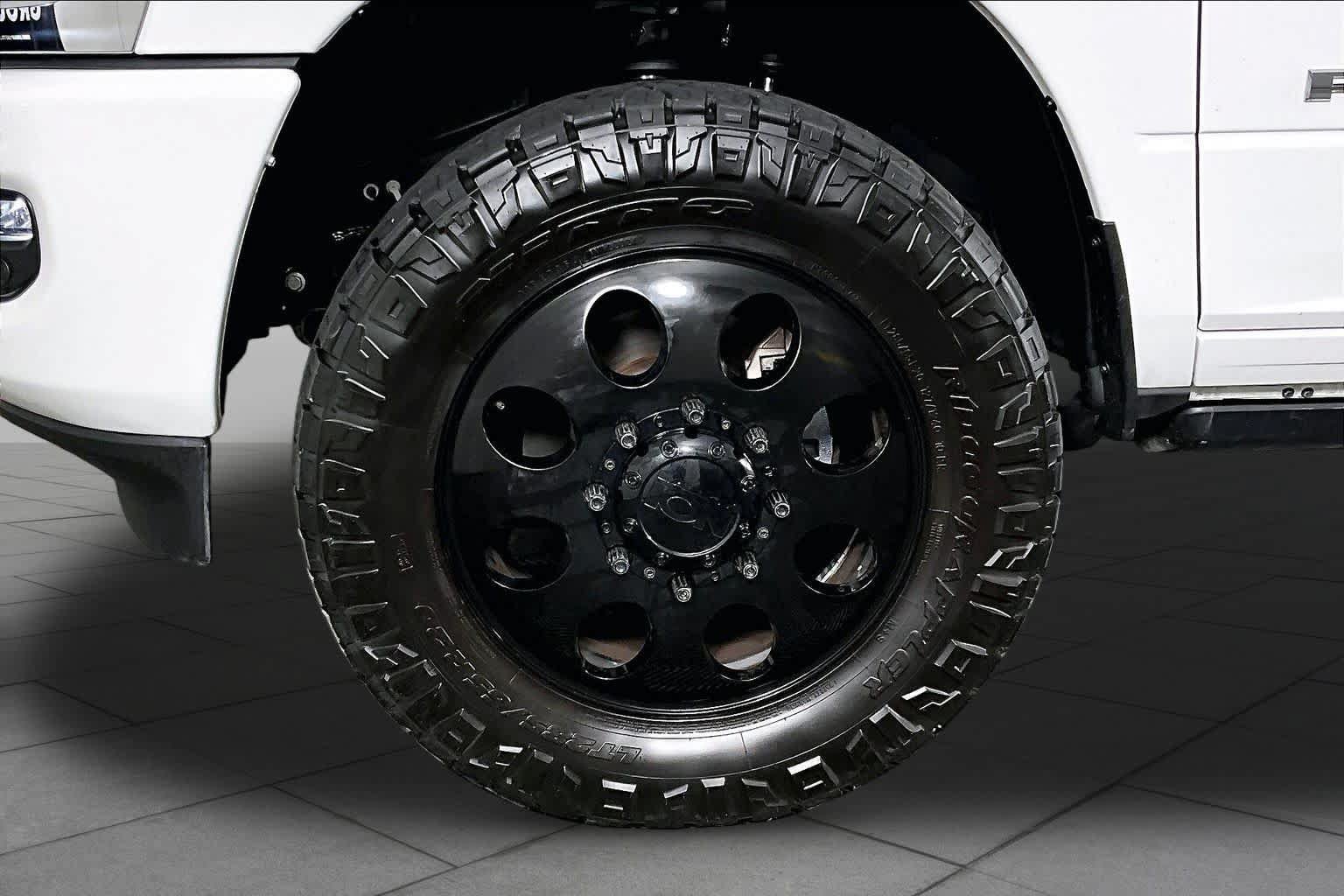 Used 2026 RAM 3500 Laramie AWD/4WD image 10