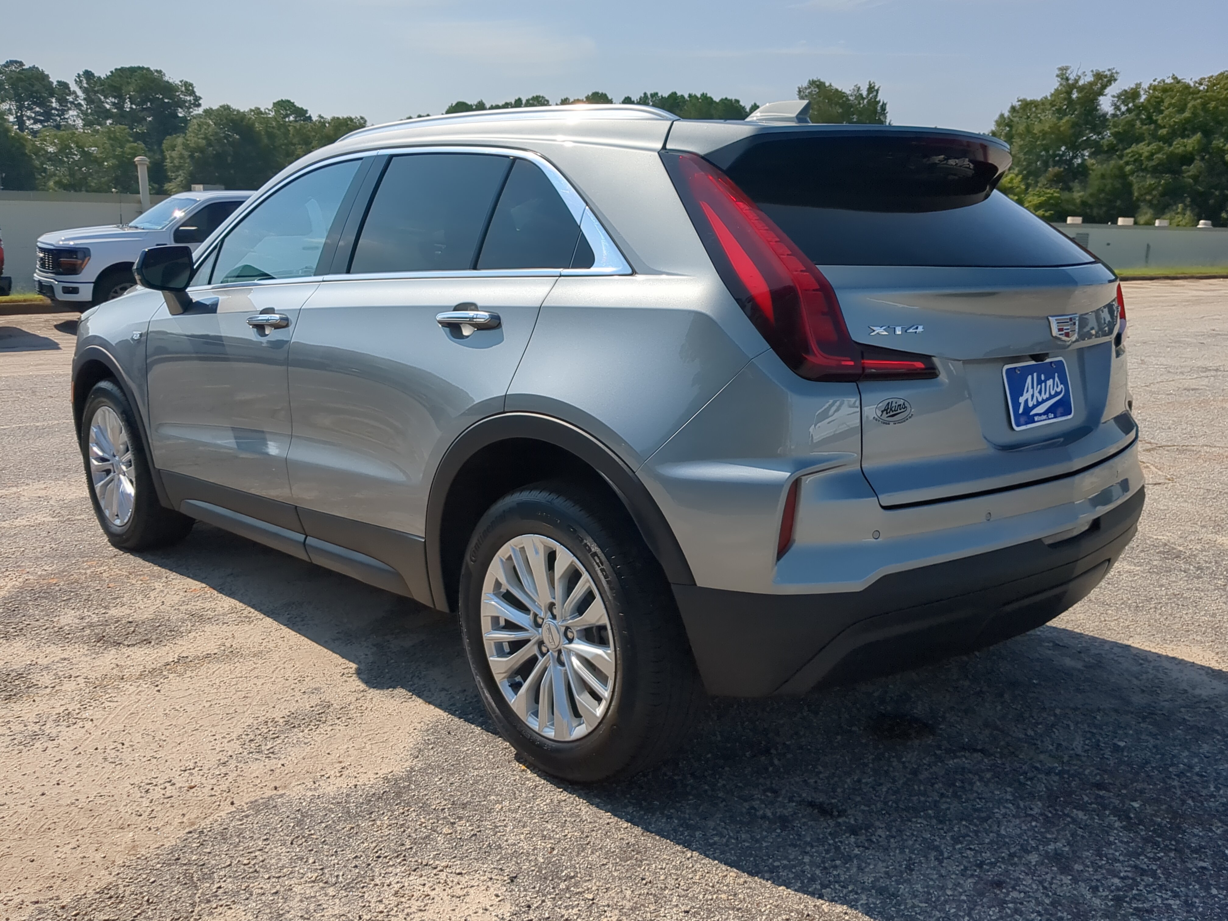 Used 2024 Cadillac XT4 Luxury FWD image 5