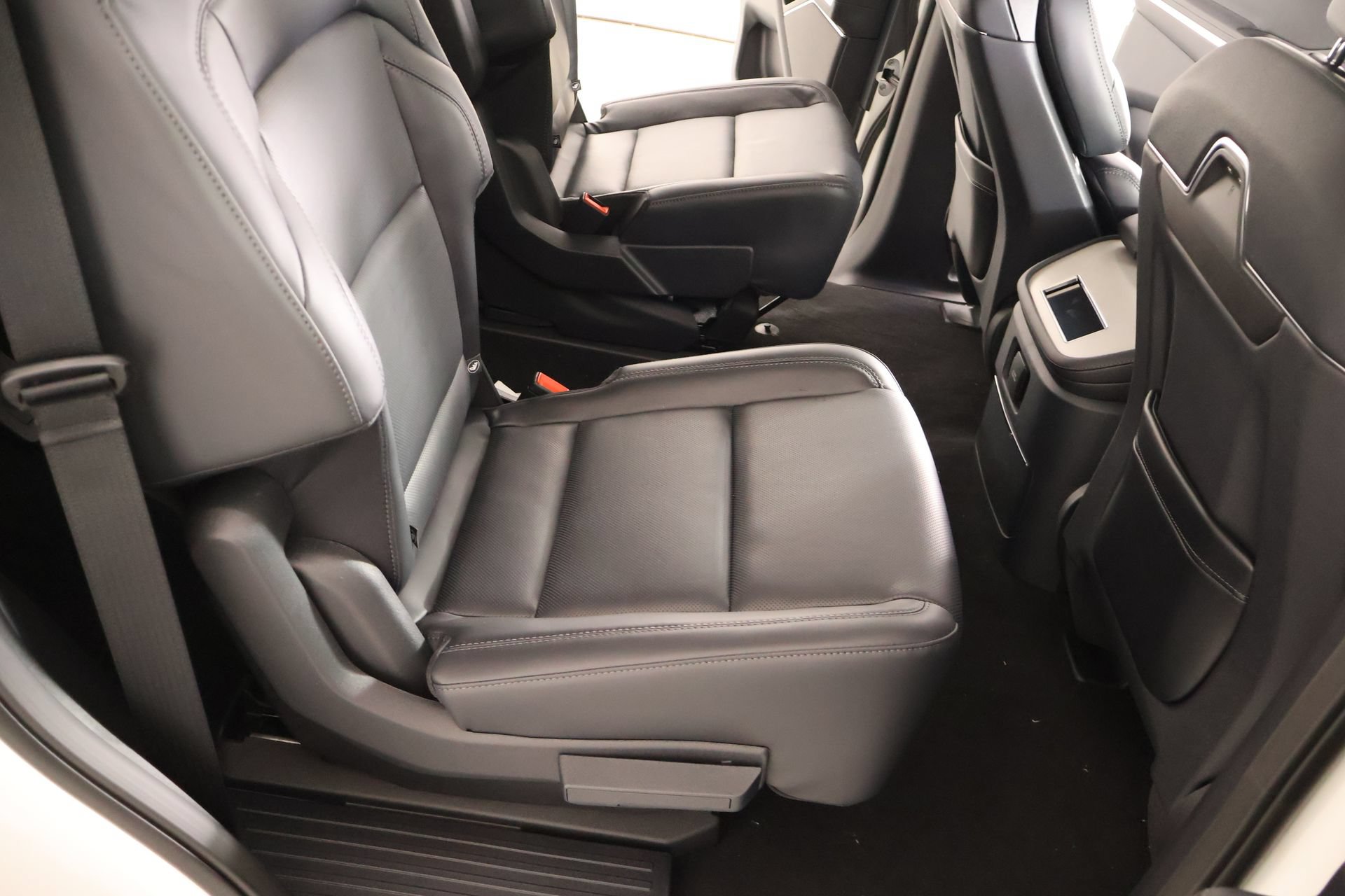 New 2027 Lincoln Navigator Reserve w/ Jet Appearance Package AWD/4WD image 15
