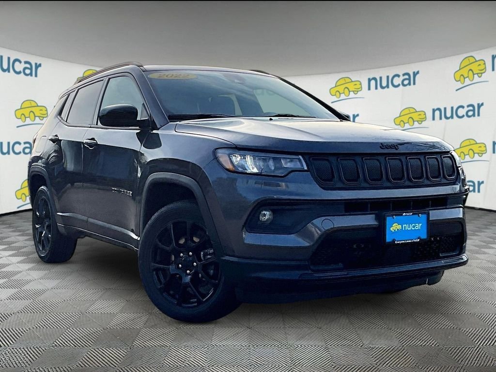 Used 2022 Jeep Compass Latitude w/ Sun and Sound Group AWD/4WD image 1
